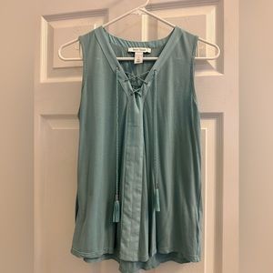 White House Black Market S/L Top Size S